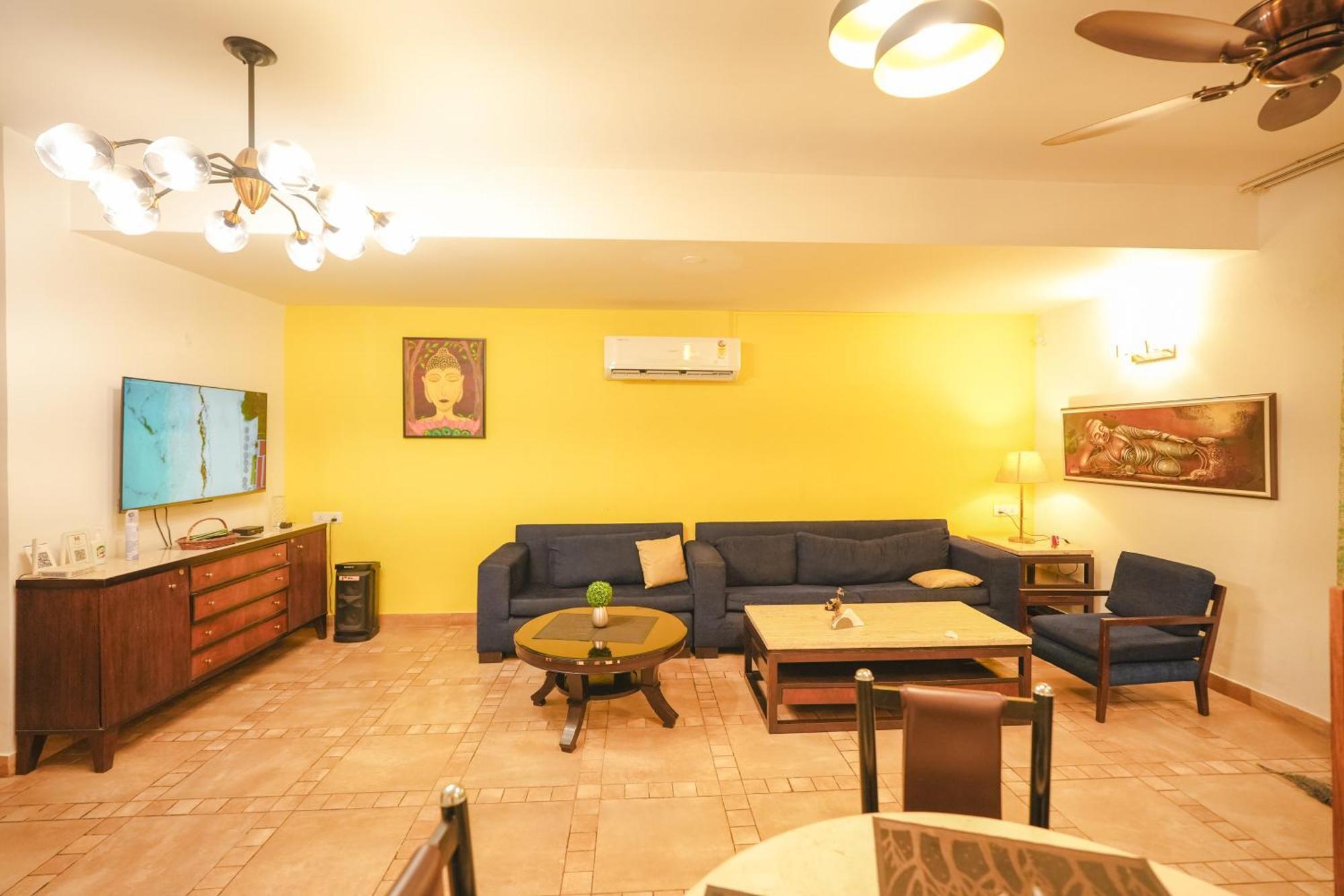 Villa M - Jia 3: Poolside Retreat in Candolim Exterior photo