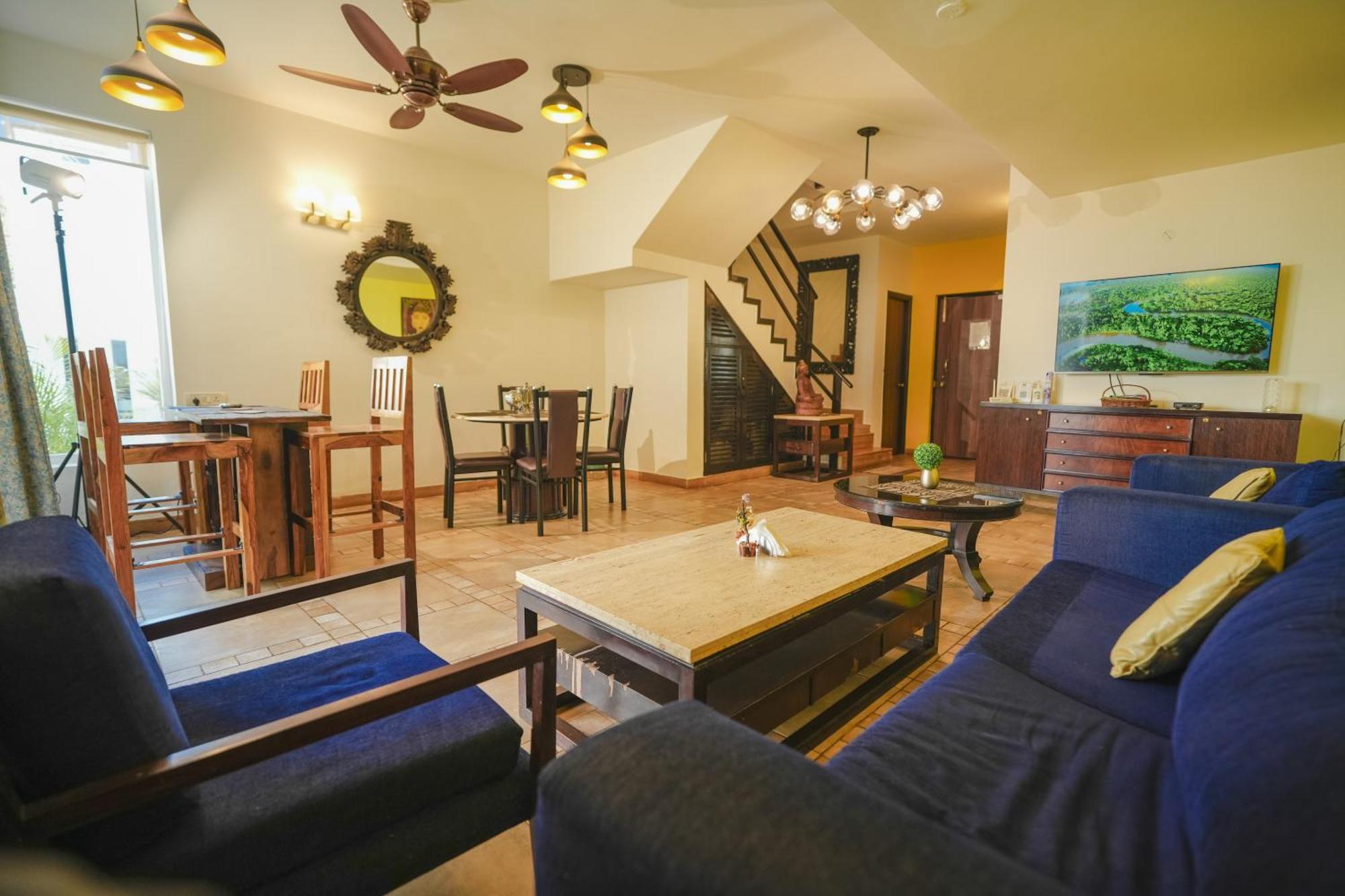 Villa M - Jia 3: Poolside Retreat in Candolim Exterior photo