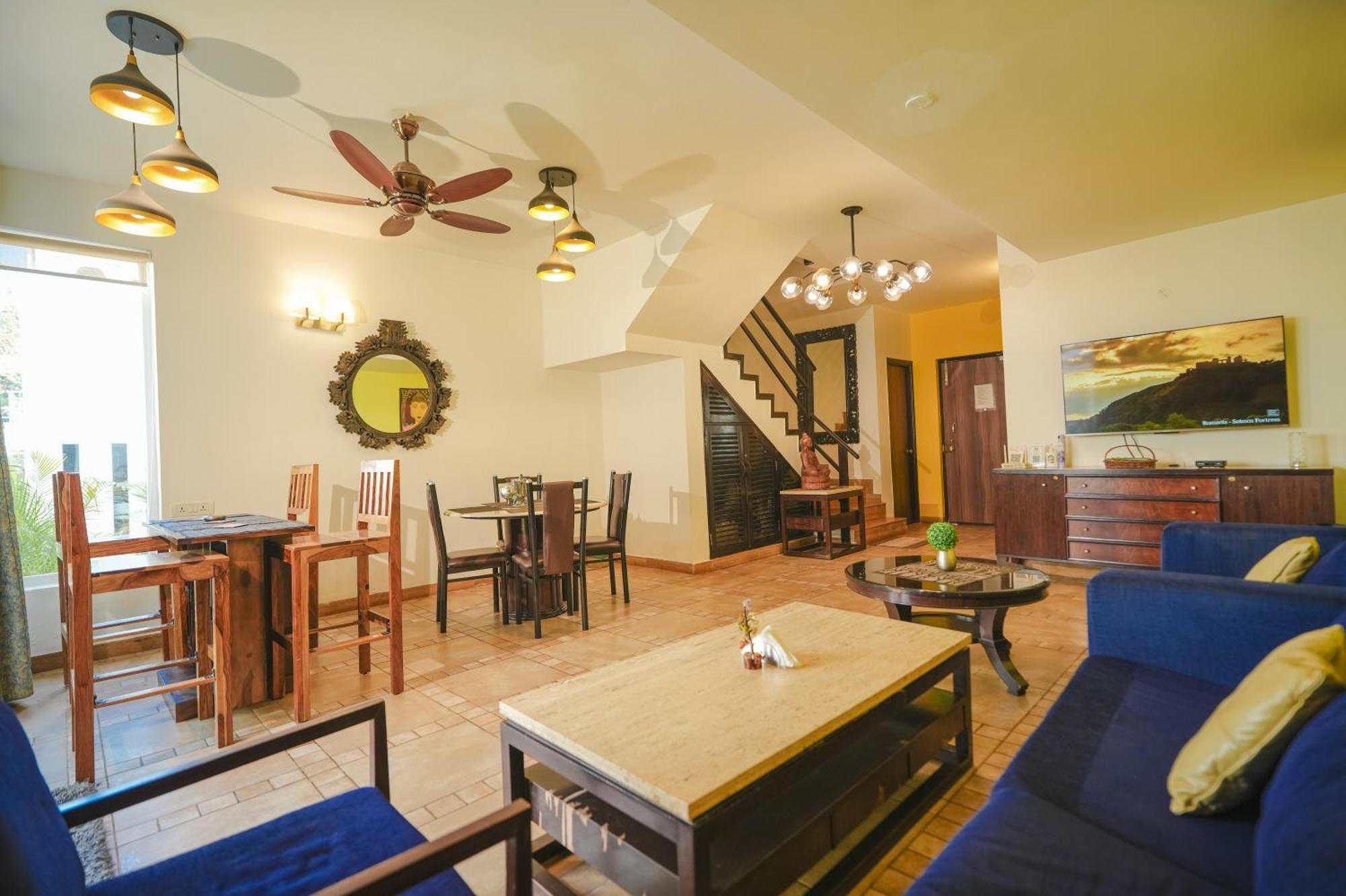 Villa M - Jia 3: Poolside Retreat in Candolim Exterior photo