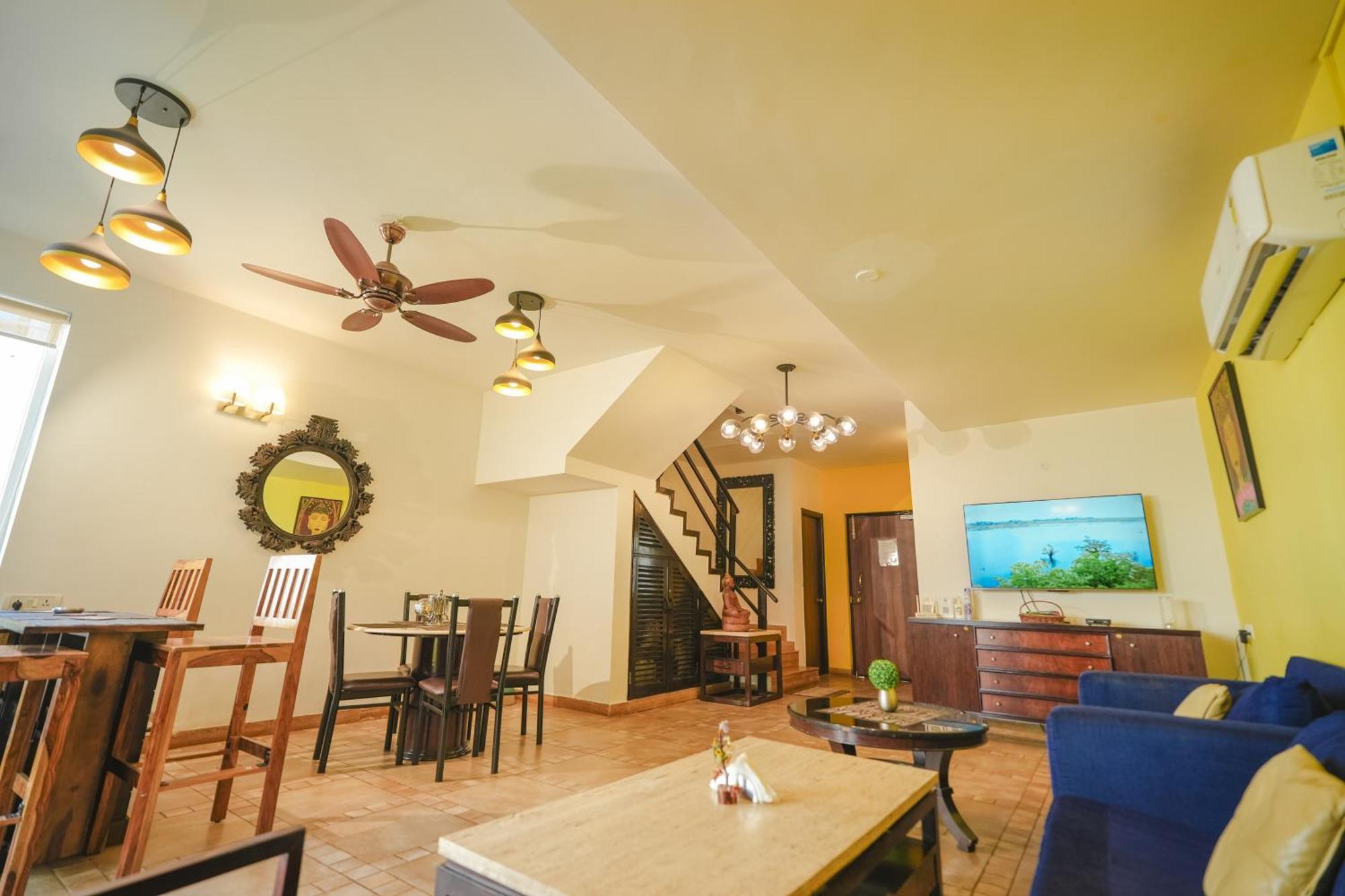 Villa M - Jia 3: Poolside Retreat in Candolim Exterior photo