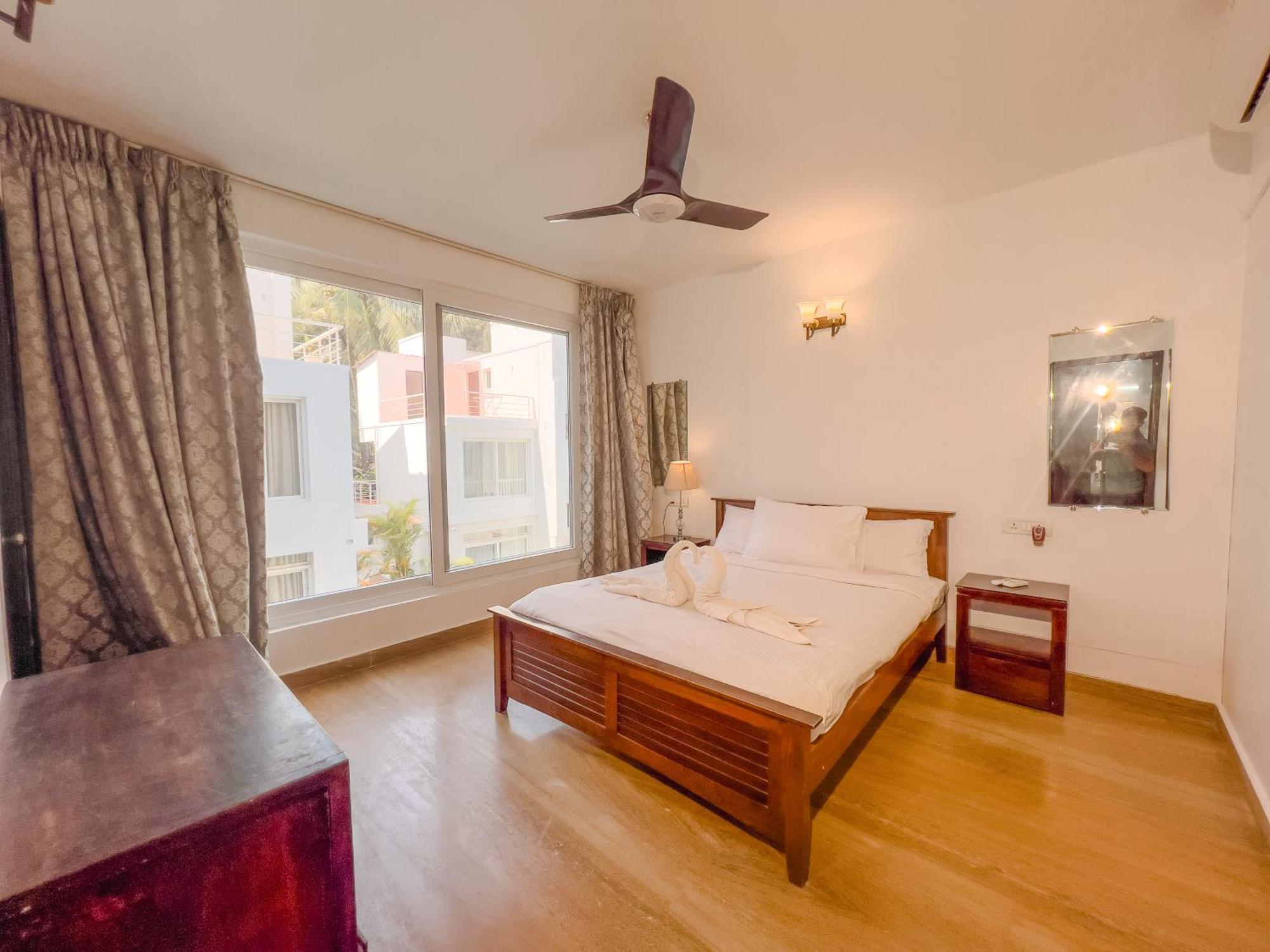 Villa M - Jia 3: Poolside Retreat in Candolim Exterior photo